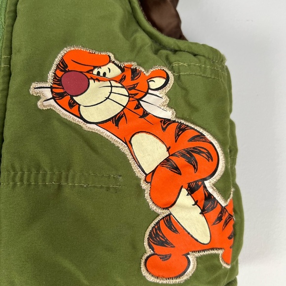 Y2K Disney Tigger "Bug Finder" Green Puffer Vest - Picture 3 of 5